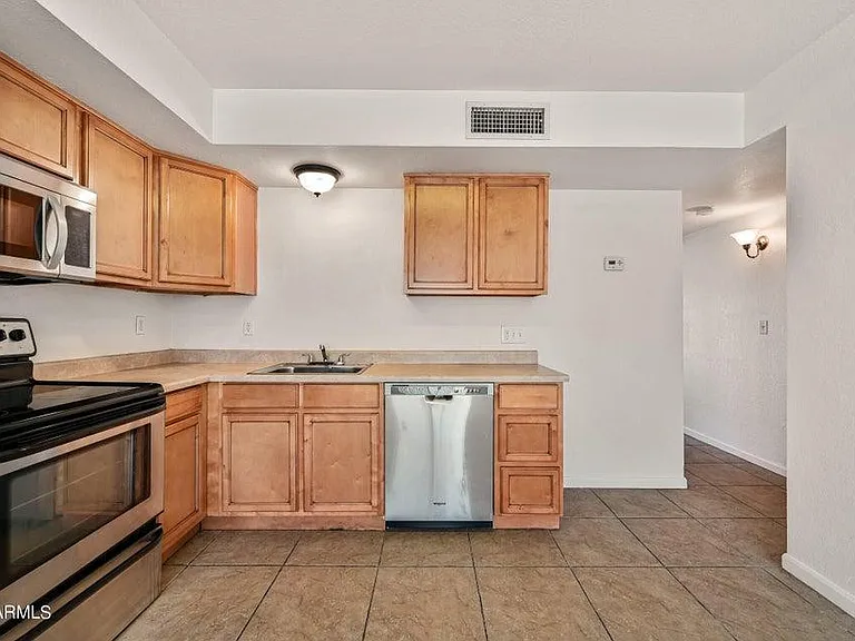 6166 E Glencove St #1 — Photo 5