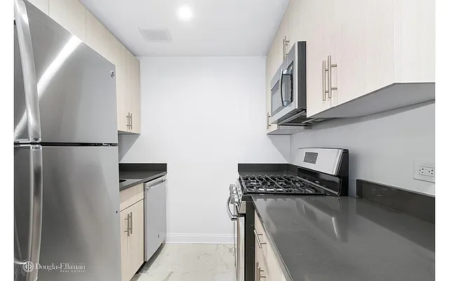 Rented by Douglas Elliman | media 9