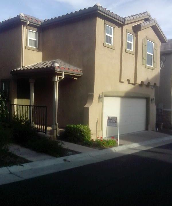 HOUSE FRONT