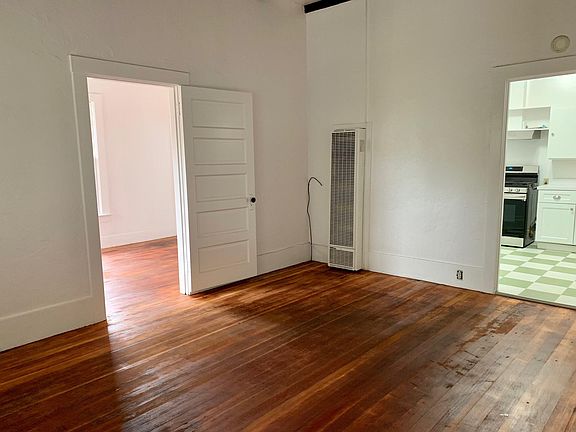 2nd image of 1420 De La Vina St #A