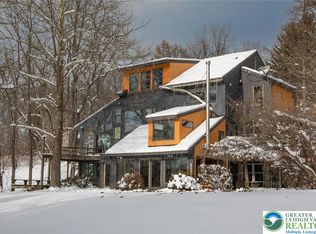 220 Dietrich Rd, Kempton, PA 19529