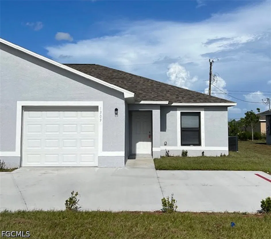 3 bed, 2.0 bath, 1250 sqft, $1,600 — Photo 1