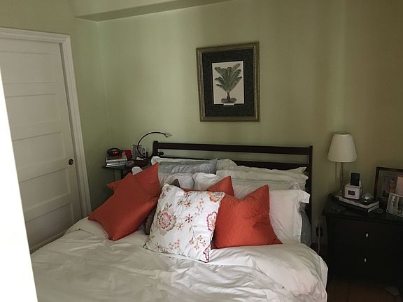 3rd image of 127 Jasper Pl