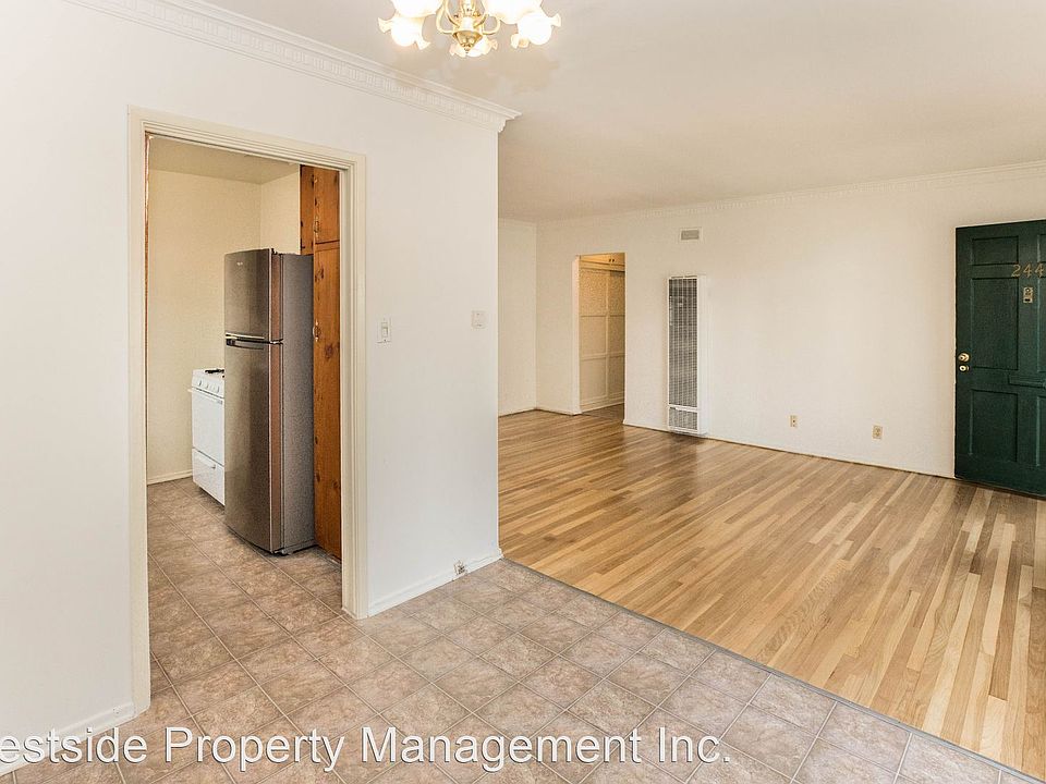 1st image of 244 S Doheny Dr #244