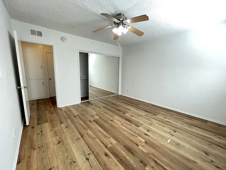 6632 Darby Ave — Photo 19