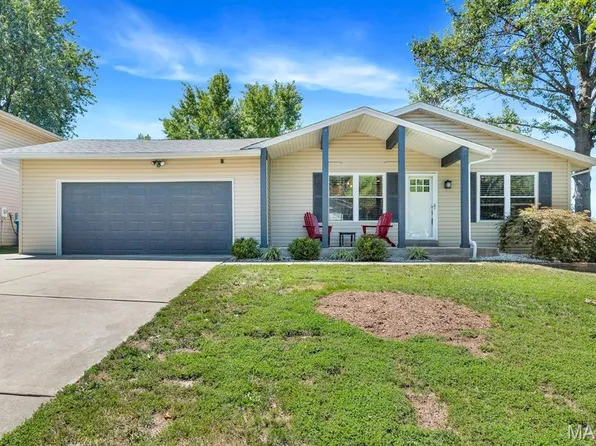 1 Shadow Wood Ct, Saint Charles, MO 63303