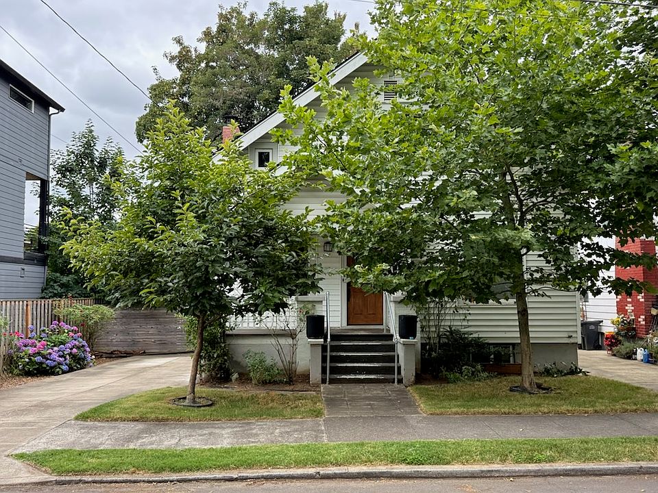 1st image of 215 SE 30th Pl