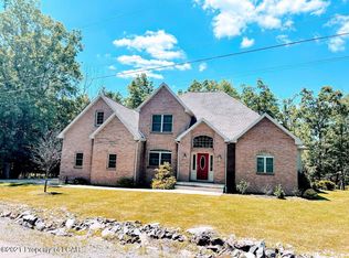 25 Troon Rd, Hazle Township, PA 18202