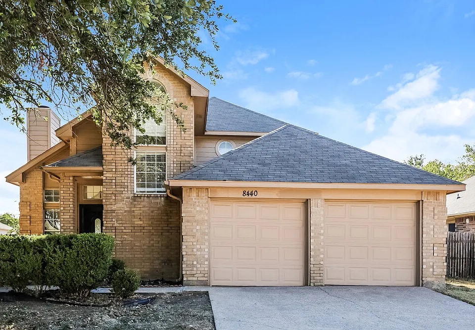 8440 Auburn Dr