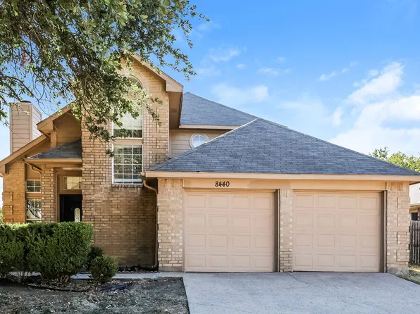 8440 Auburn Dr, Fort Worth, TX 76123