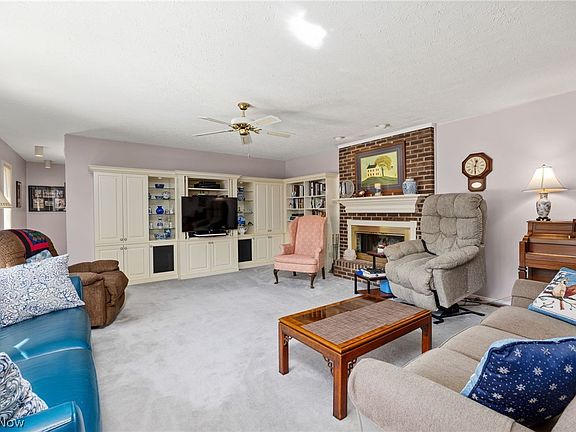 3rd image of 10806 Meadow Trl