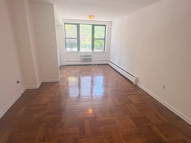 1380 York Ave #2B — Photo 1