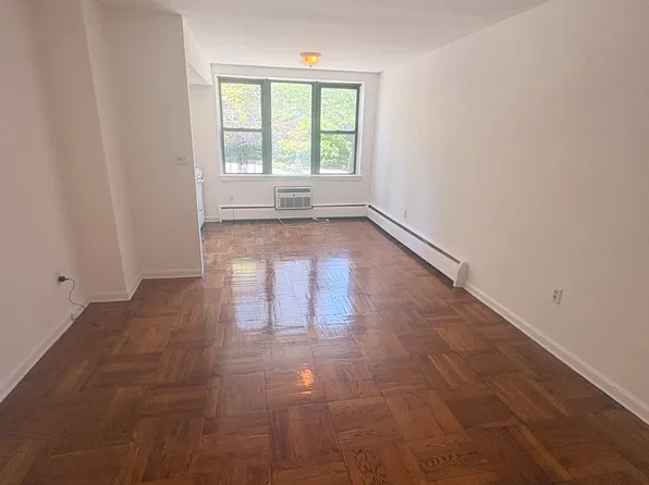 1380 York Avenue image 1 of 4