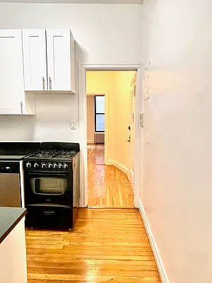Rented by Compass | media 27