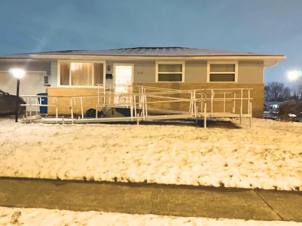 1353 Roberts Pl, Columbus, OH 43207