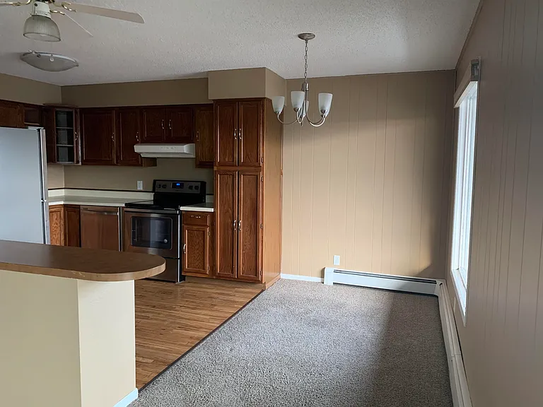 1050 Turner St #104 — Photo 7