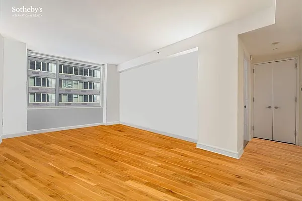 Rented by Sotheby's International Realty | media 6