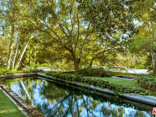 715 Brooktree Rd, Pacific Palisades, CA 90272