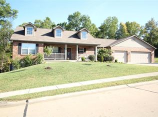 3213 Echo Lake Dr, Eureka, MO