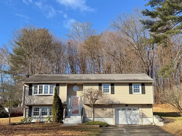 134 Maple St, East Brookfield, MA 01515