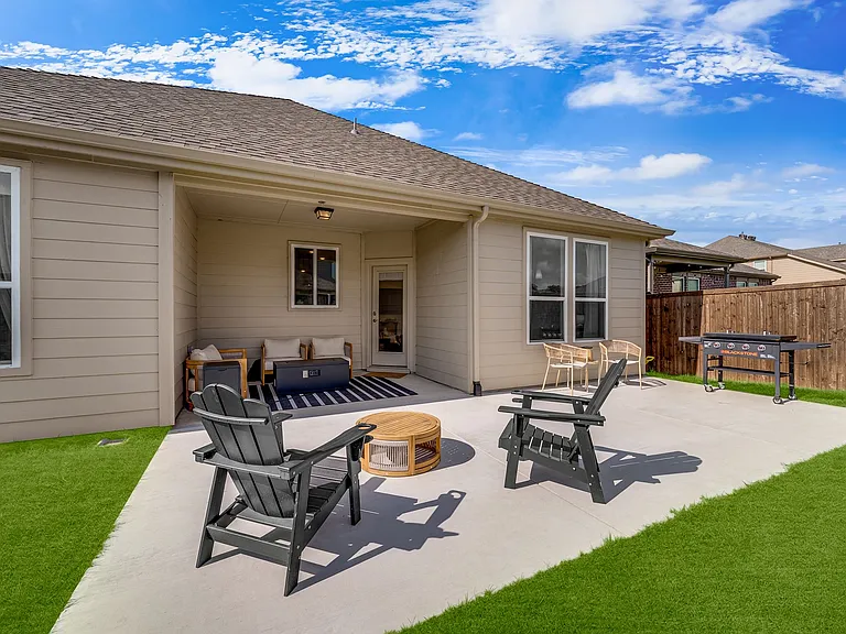 1109 Nathan Ln — Photo 26