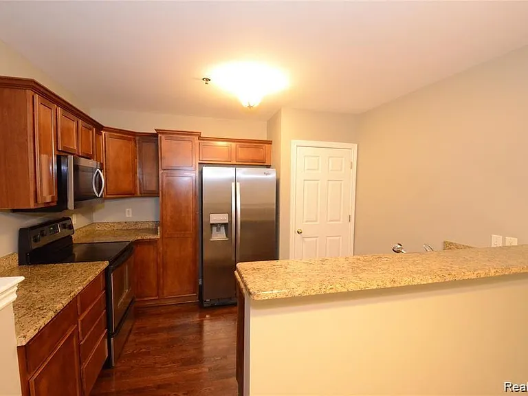 263 S Village Way #23 — Photo 13