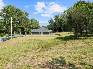 W Gay Ave, Gladewater, TX 75647