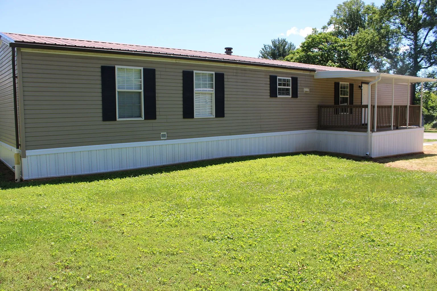 10 Locust Ln photo 1