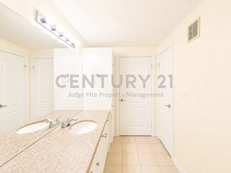 3400 Welborn St #406 — Photo 6