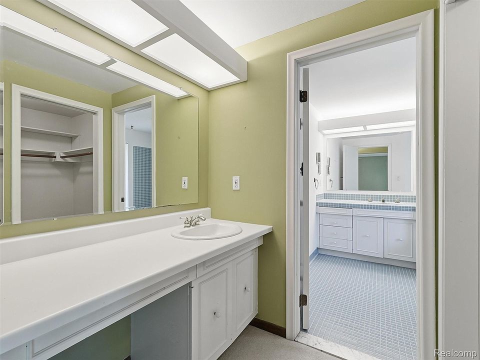 7383 Creek View Ct, photo 30