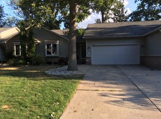 5425 Hickory Cir, Flushing, MI 48433