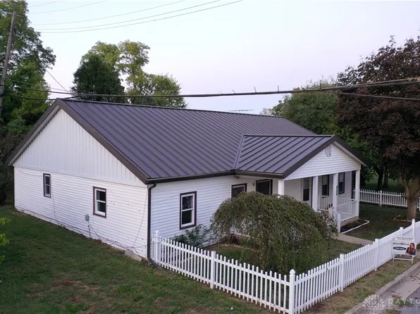 212 E 3rd St, Lewisburg, OH 45338