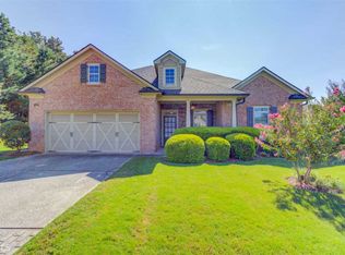 802 Golden Isles Dr, Loganville, GA 30052