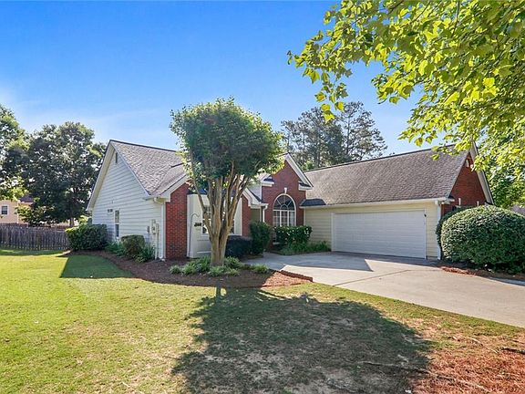 2nd image of 1791 Fontana Ln