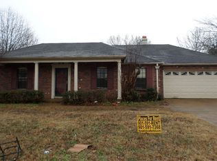 7031 Cobblestone Dr, Memphis, TN 38125