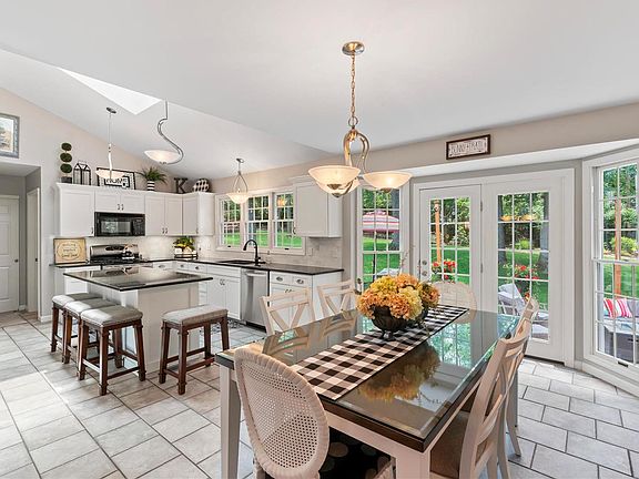 4th image of 15320 Coventry Woods Ct