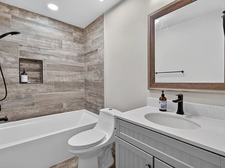 937 Lauren St — Photo 19