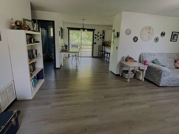 5th image of 6040 Boyer Rd