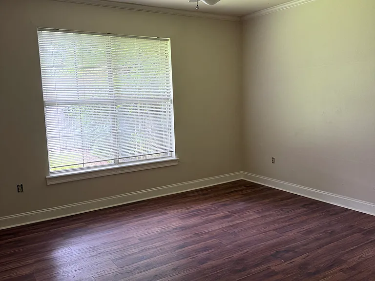 2542 Brentwood Dr — Photo 11