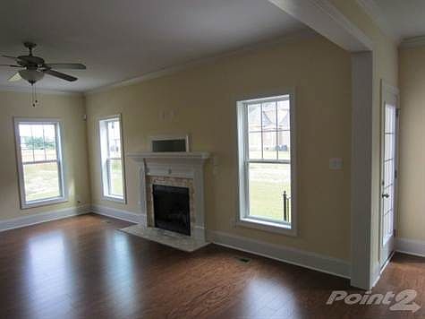 16 Cam.Wds - Living Room
