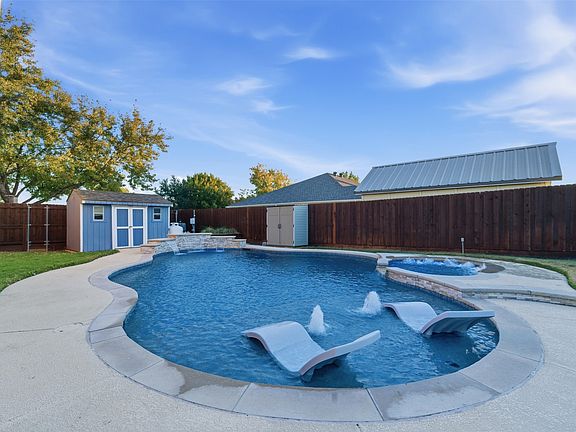 2nd image of 1004 Cedar Ridge Ln