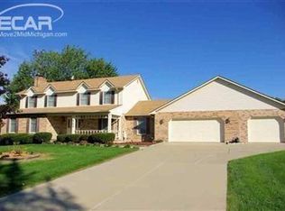 6356 Woodmere Ct, Flint, MI 48532