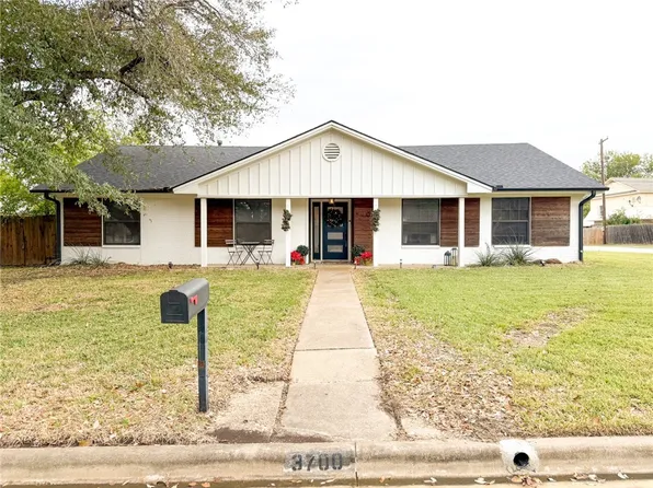 3700 Tanglewood Dr, Bryan, TX 77802