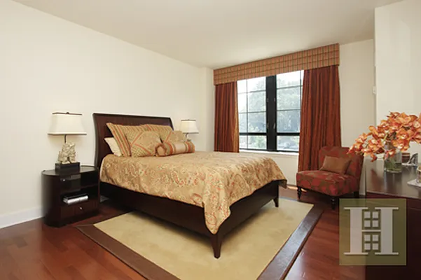 Sold by Halstead Property | media 1