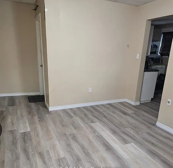 31 Raymond St #5 — Photo 9