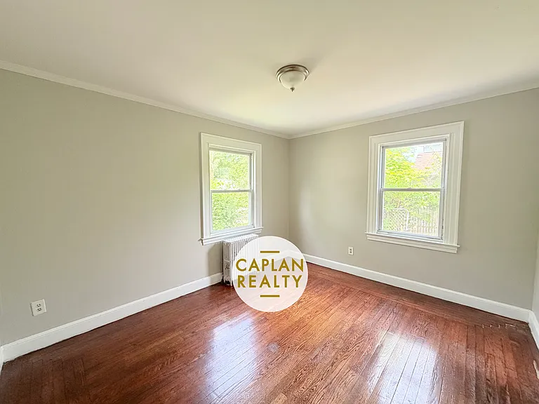 685 Newhall St — Photo 7