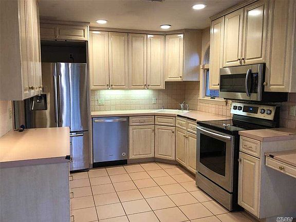 3rd image of 29 21st St