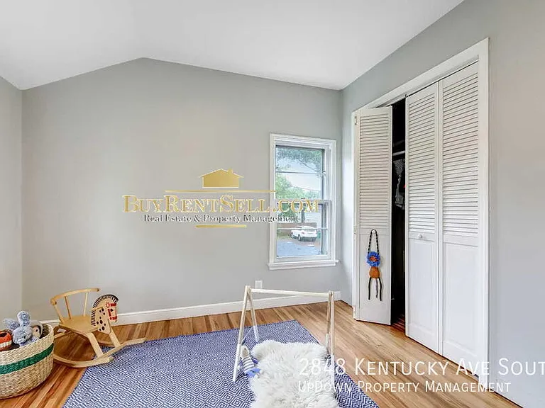 2848 Kentucky Ave S — Photo 12