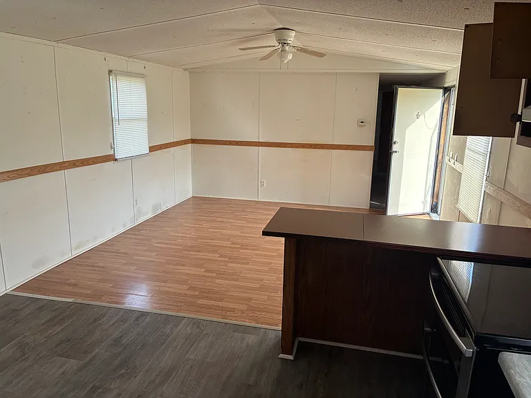 4825 Old Stone Rd #4825 — Photo 4