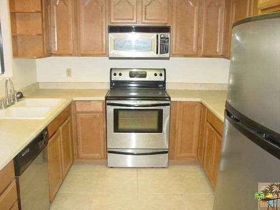 3rd image of 5301 Waverly Dr #194